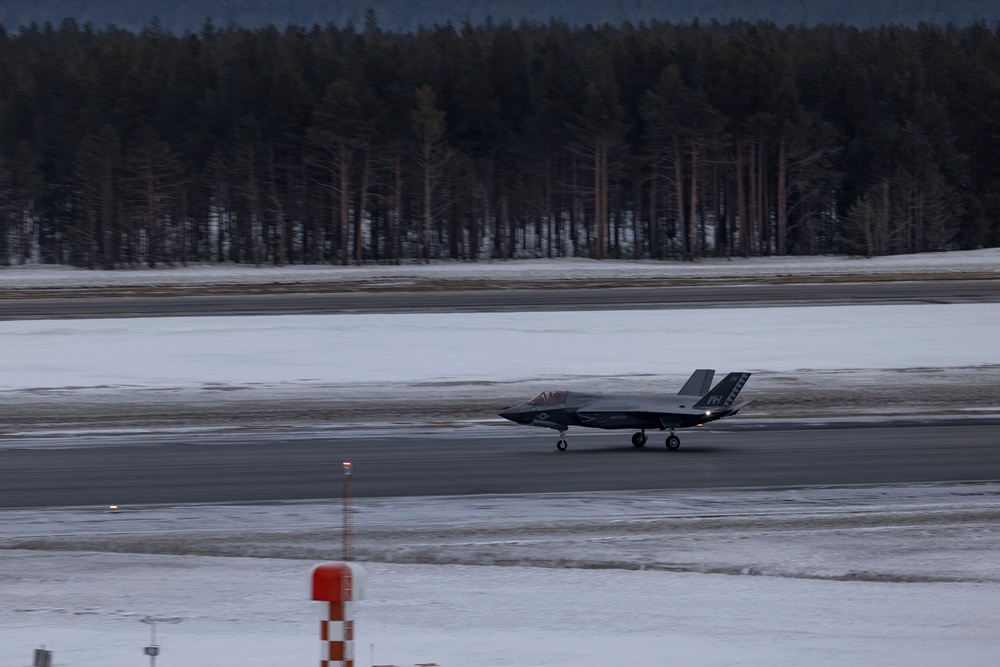 U.S. Marines with VMFA-542 and VMGR-252 conduct distributed aviation operations in Sweden during Exercise Nordic Response 24