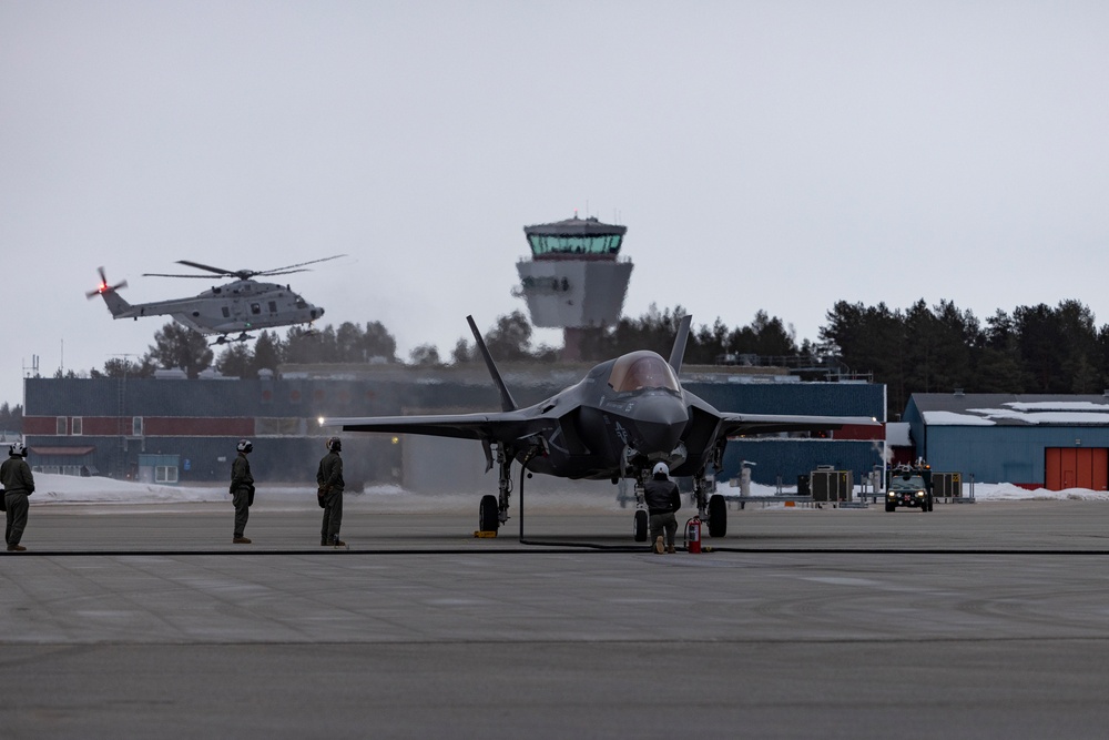 U.S. Marines with VMFA-542 and VMGR-252 conduct distributed aviation operations in Sweden during Exercise Nordic Response 24