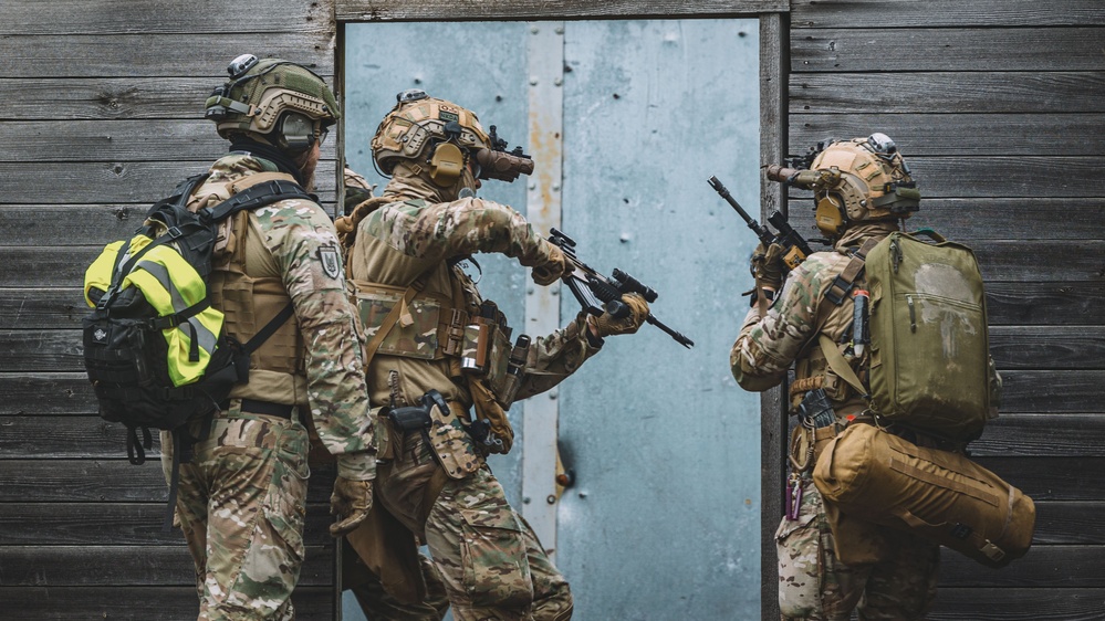 Belgian SOF Train in Grafenwoehr