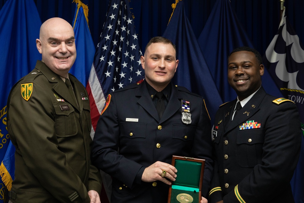 Army Reserve MP Soldier Receives the Carnegie Medal of Honor