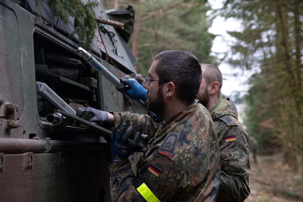 Allied Spirit 24 Participants Conduct Artillery Training