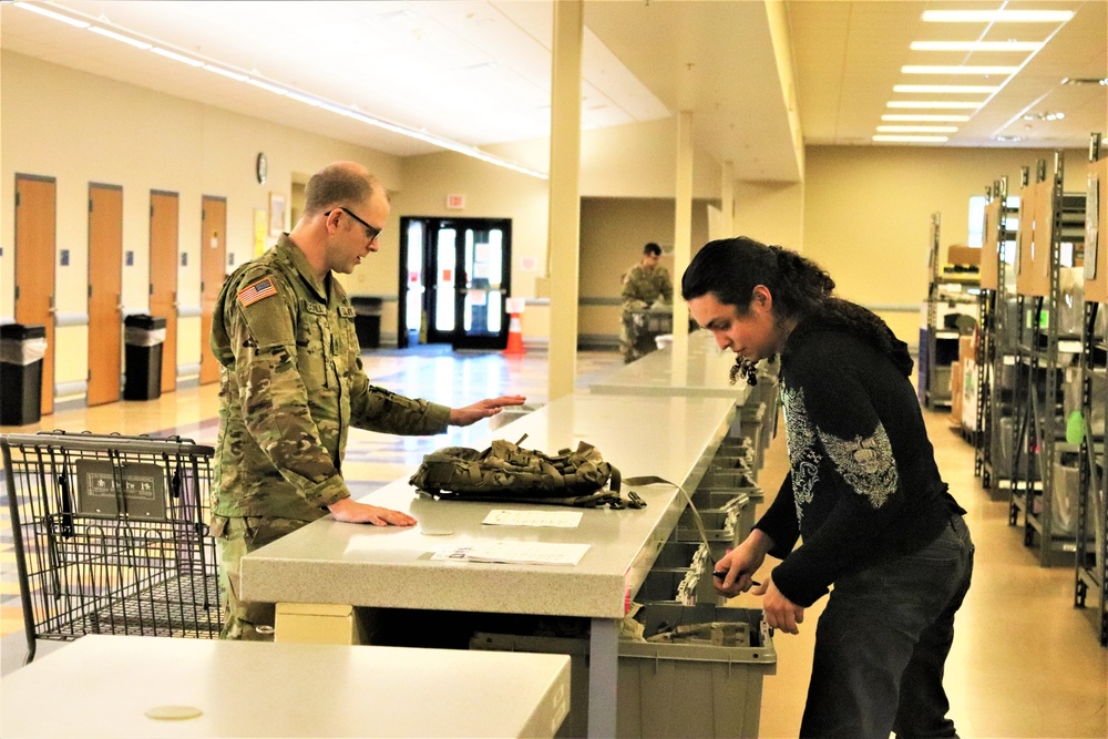 Reserve Soldiers praise Fort McCoy Central Issue Facility exchange process; tests facility’s capabilities