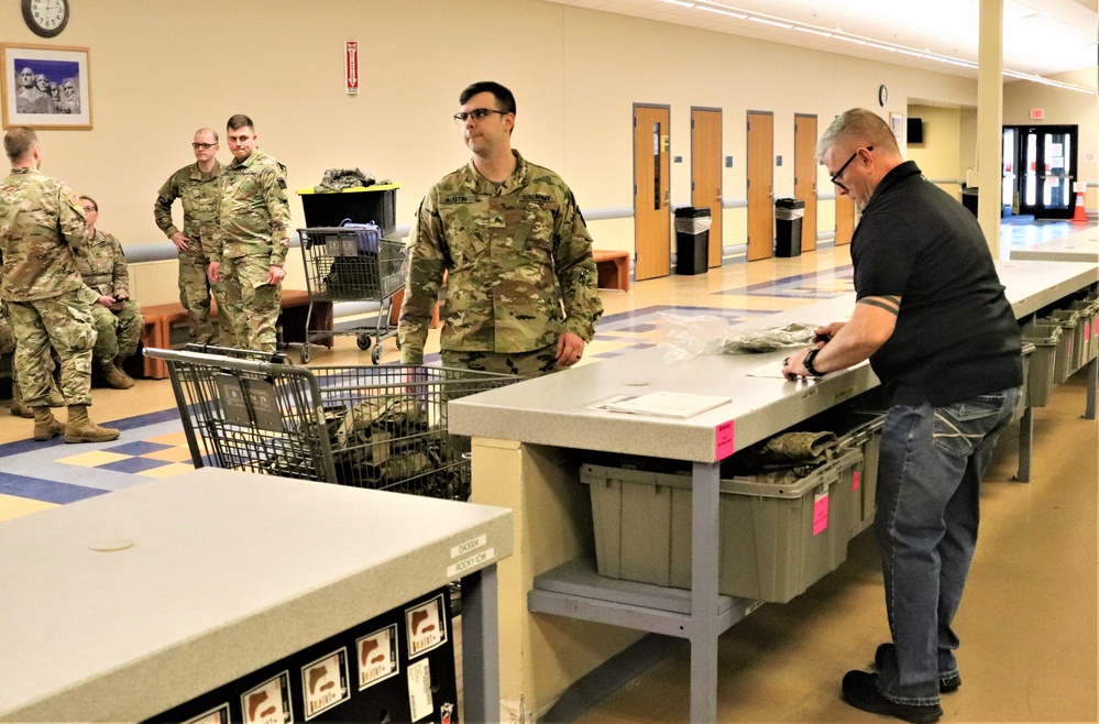 Reserve Soldiers praise Fort McCoy Central Issue Facility exchange process; tests facility’s capabilities