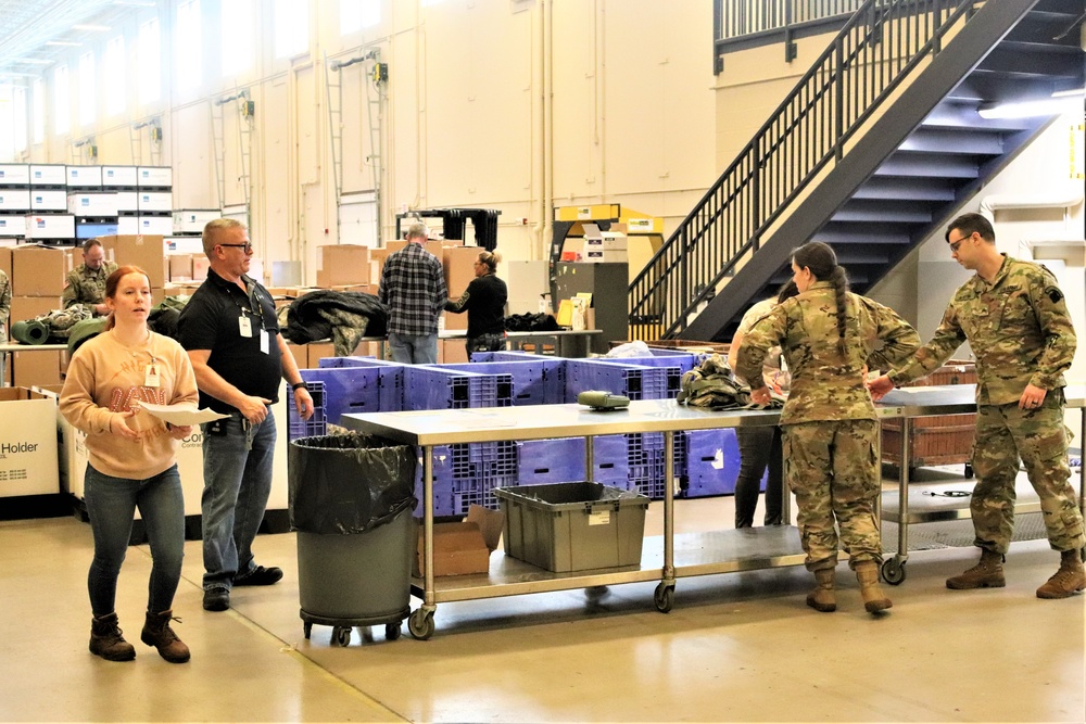 Reserve Soldiers praise Fort McCoy Central Issue Facility exchange process; tests facility’s capabilities