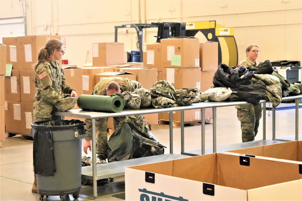 Reserve Soldiers praise Fort McCoy Central Issue Facility exchange process; tests facility’s capabilities