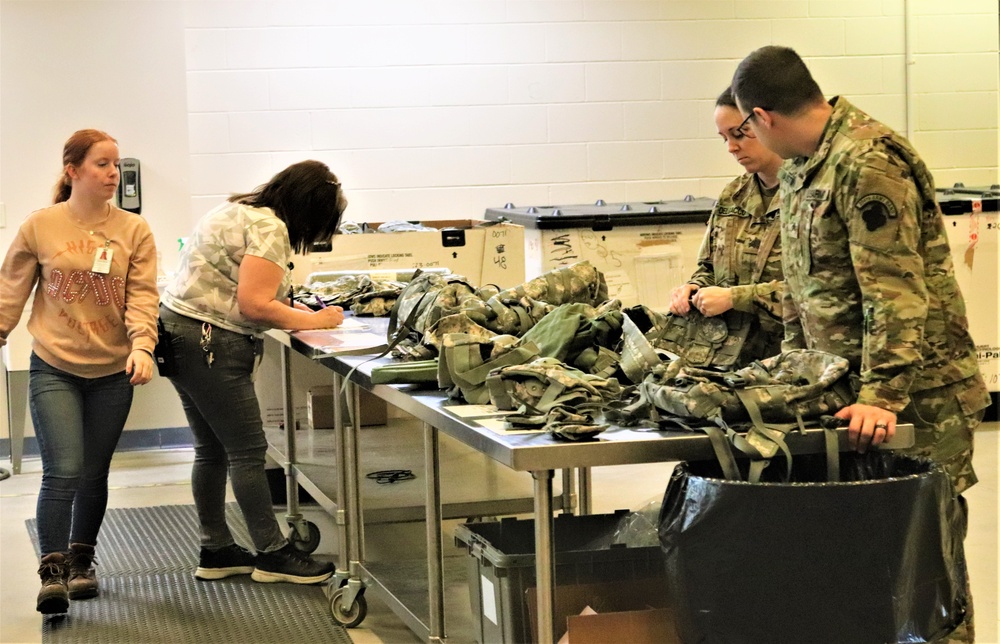 Reserve Soldiers praise Fort McCoy Central Issue Facility exchange process; tests facility’s capabilities