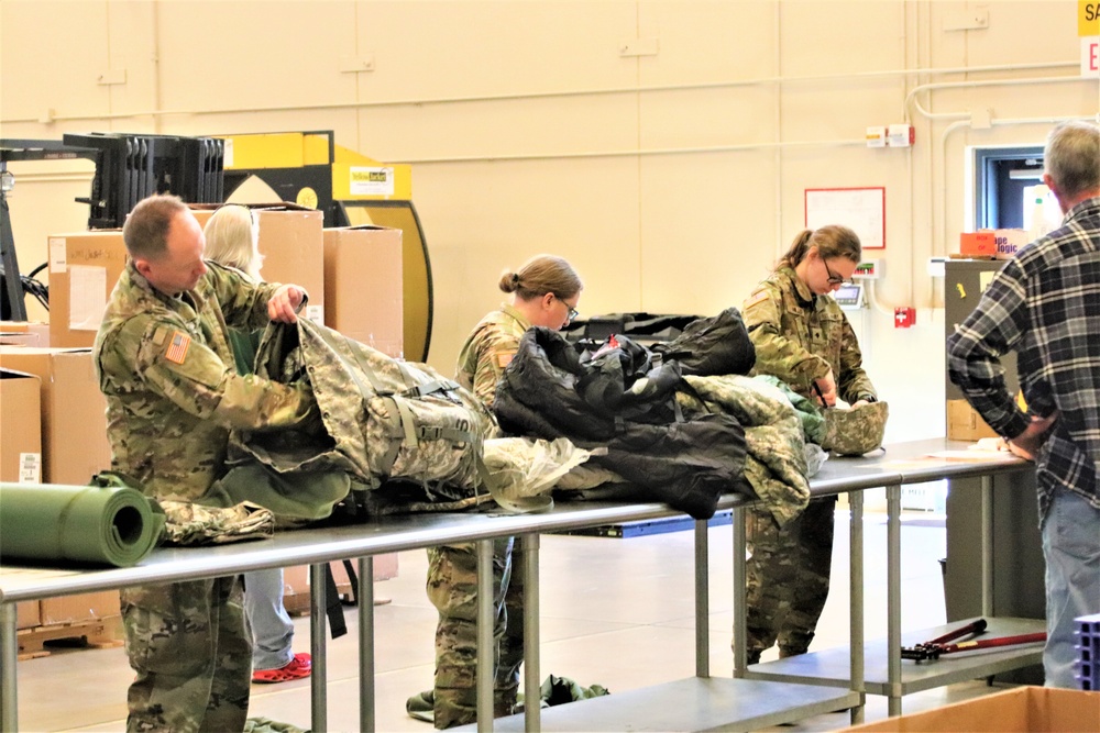 Reserve Soldiers praise Fort McCoy Central Issue Facility exchange process; tests facility’s capabilities