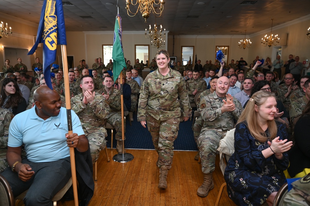 Senior leaders recognize top performers
