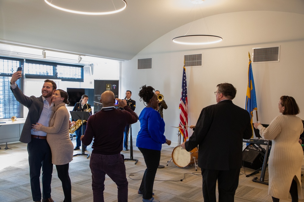 US Army Europe and Africa Band &amp; Chorus strikes a chord at US Embassy reception in Stockholm