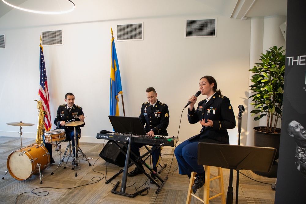 US Army Europe and Africa Band &amp; Chorus strikes a chord at US Embassy reception in Stockholm