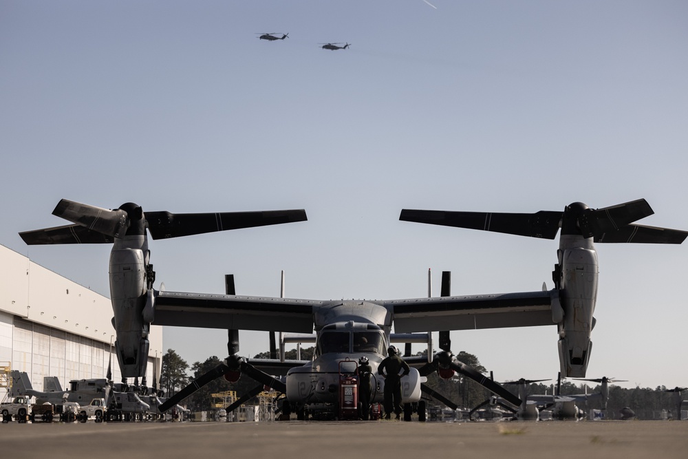 DVIDS - Images - VMM-365 (REIN) MV-22 Osprey Prepares to Return to ...