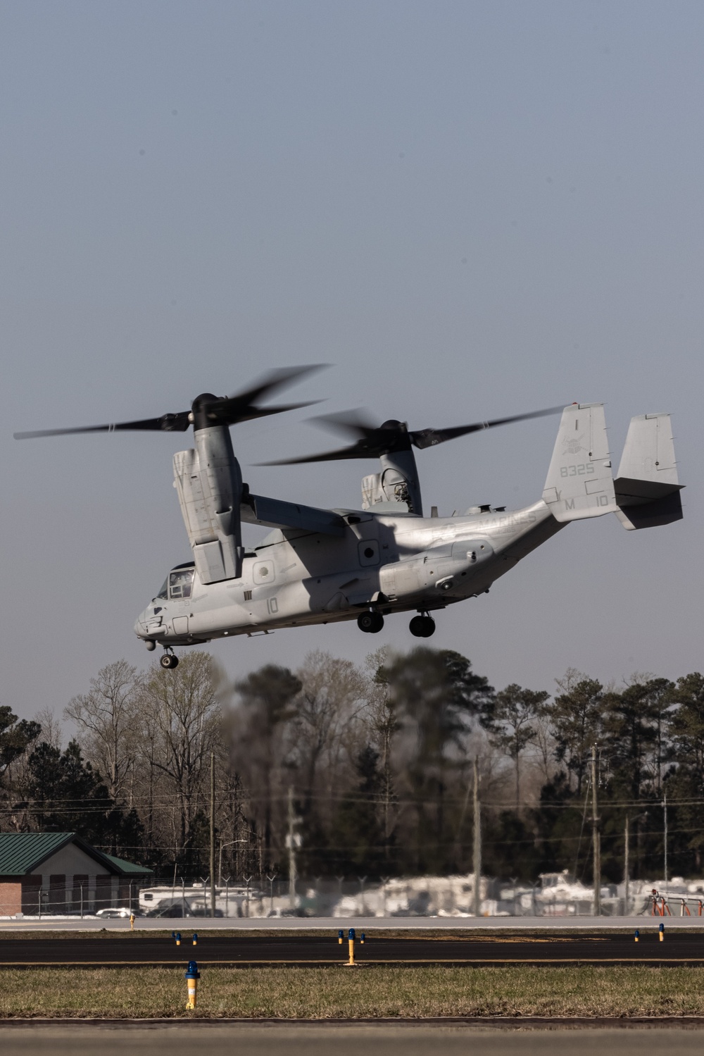 VMM-365 (REIN) MV-22 Osprey Prepares to Return to Flight Operations