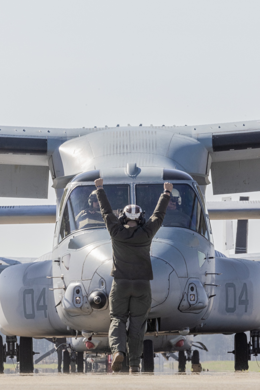 VMM-365 (REIN) MV-22 Osprey Prepares to Return to Flight Operations