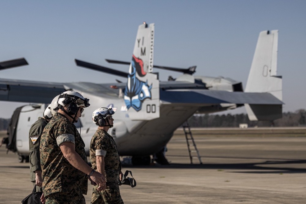 VMM-365 (REIN) MV-22 Osprey Resumes Flight Operations