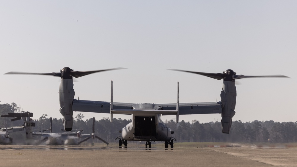 VMM-365 (REIN) MV-22 Osprey Resumes Flight Operations