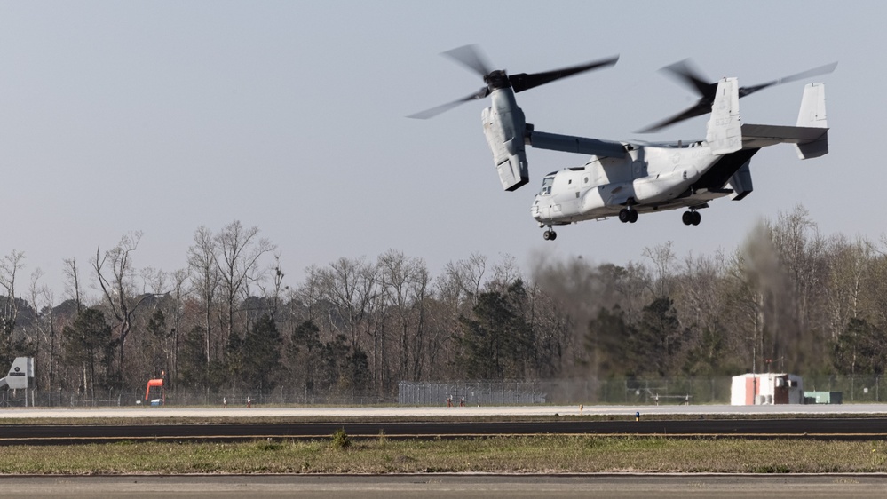 VMM-365 (REIN) MV-22 Osprey Resumes Flight Operations