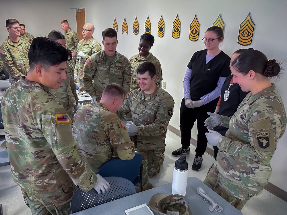 BACH IPAP students Train Fort Campbell Medics