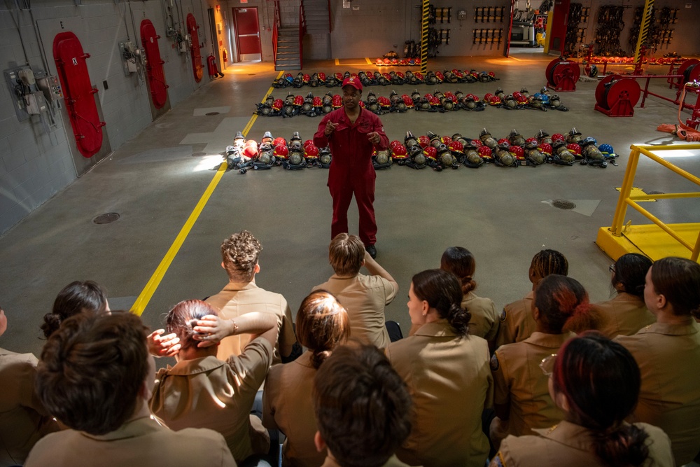 NJROTC Students Tour Recruit Training Command