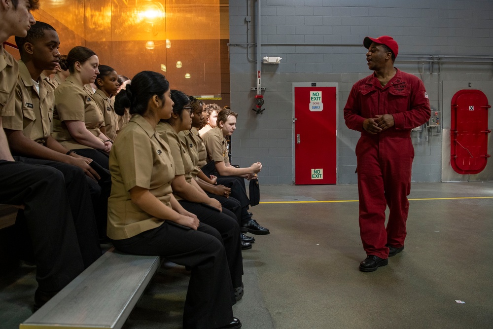 NJROTC Students Tour Recruit Training Command