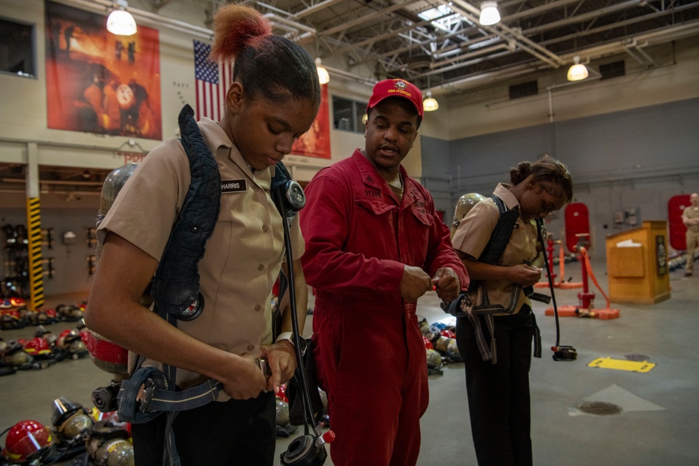 NJROTC Students Tour Recruit Training Command