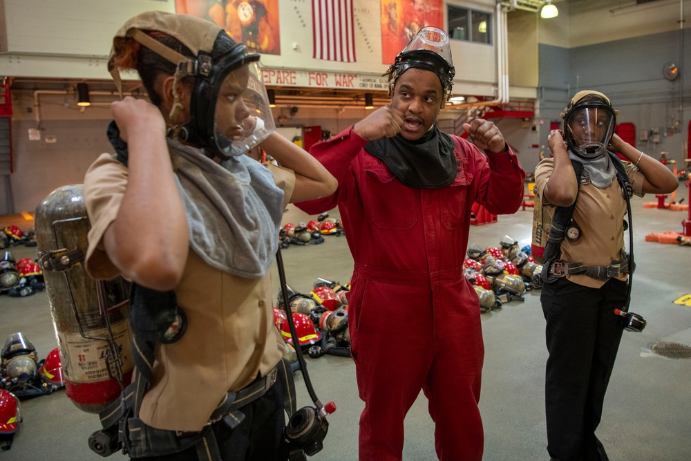 NJROTC Students Tour Recruit Training Command