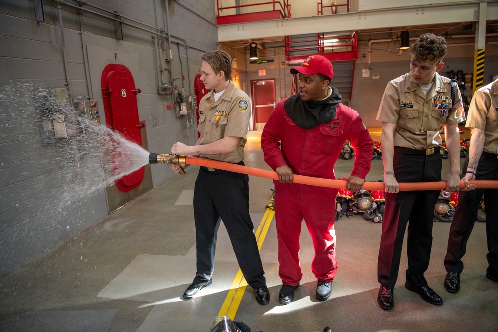 NJROTC Students Tour Recruit Training Command