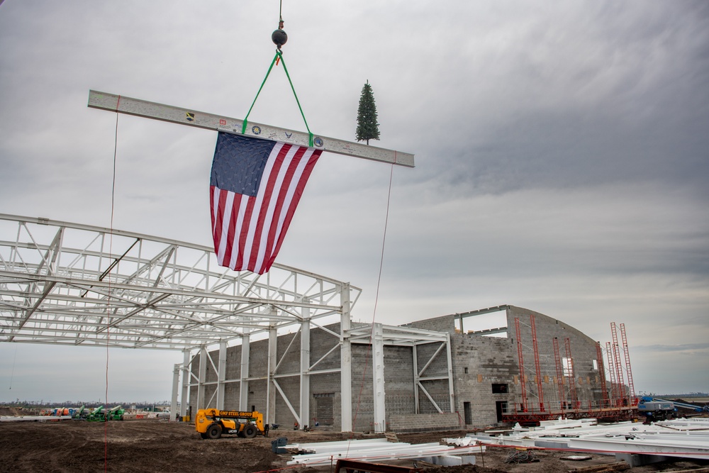 Building up and topping out Hangar One