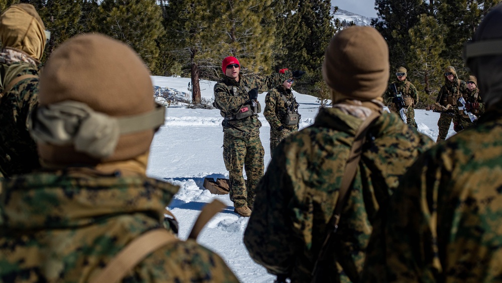 2d Marine Division Commanding General Visits Bridgeport