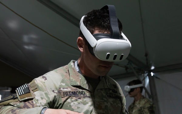 Virtual Reality Immersive Command and Control Experimentation during Project Convergence Capstone 4