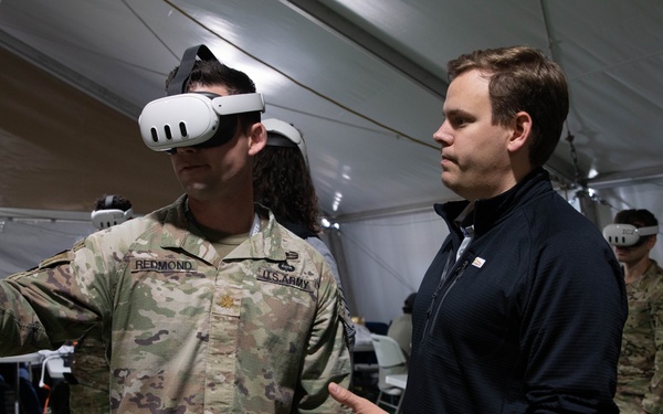 Virtual Reality Immersive Command and Control Experimentation during Project Convergence Capstone 4