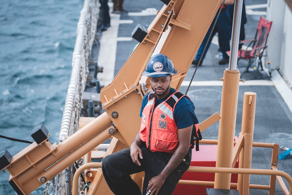 U.S. Coast Guard Cutter Harriet Lane embarks Papua New Guinea shipriders in Coral Sea
