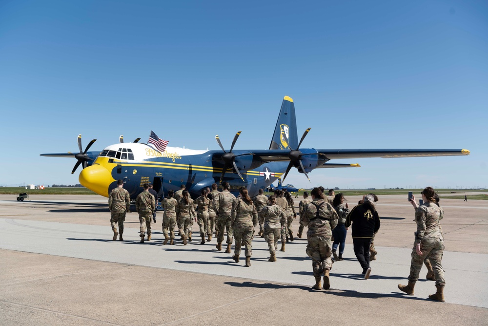 Travis AFB hosts Wings Over Solano air show, open house