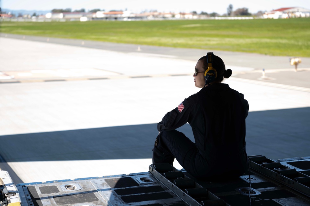 Travis AFB hosts Wings Over Solano air show, open house