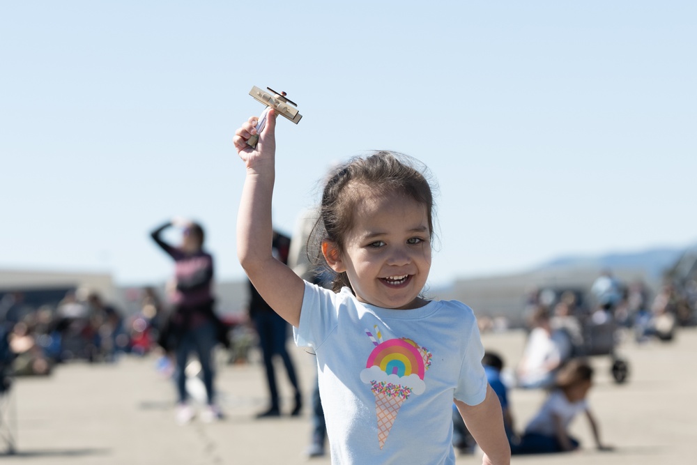 Travis AFB hosts Wings Over Solano air show, open house