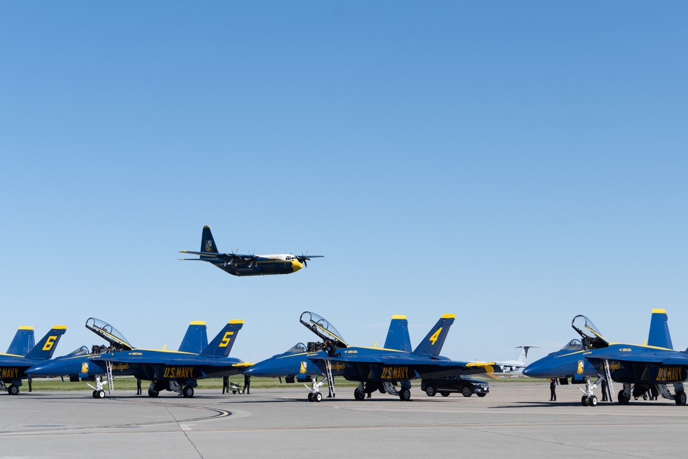 Travis AFB hosts Wings Over Solano air show, open house