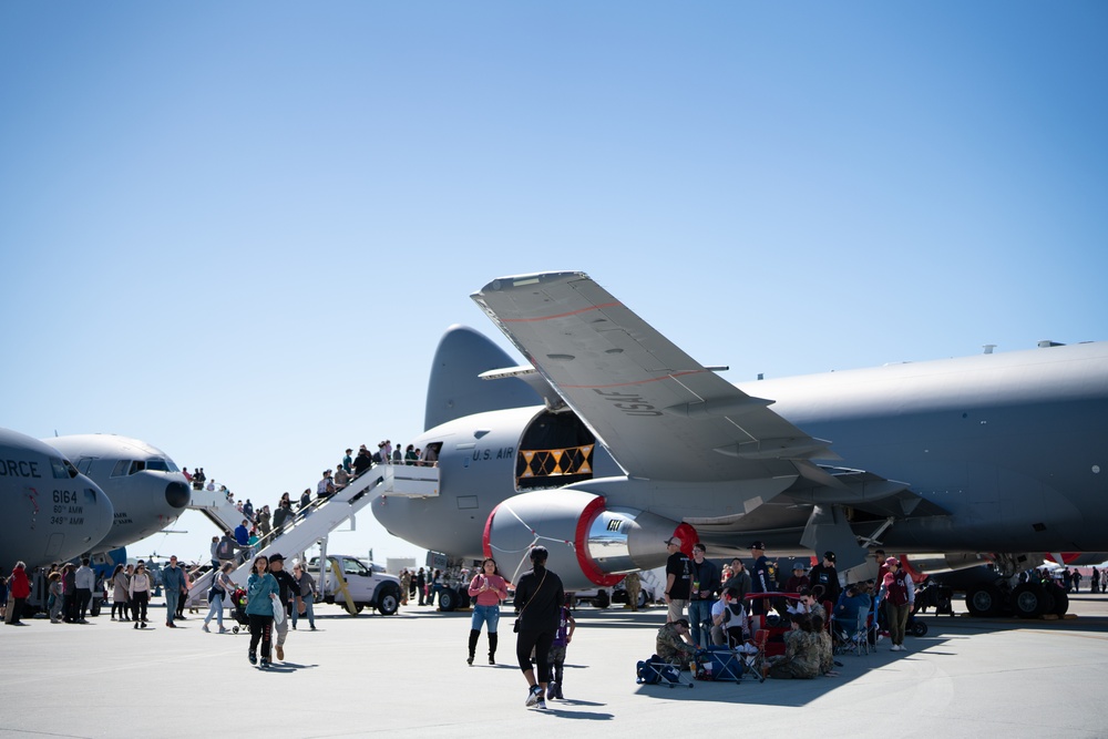 Travis AFB hosts Wings Over Solano air show, open house