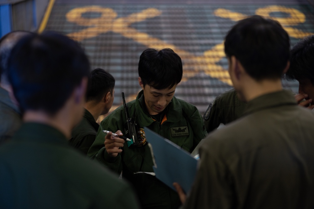 Iron Fist 24: Amphibious Landing Exercise, Light Armored Vehicle Support
