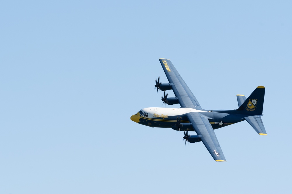 Travis AFB hosts Wings Over Solano air show, open house