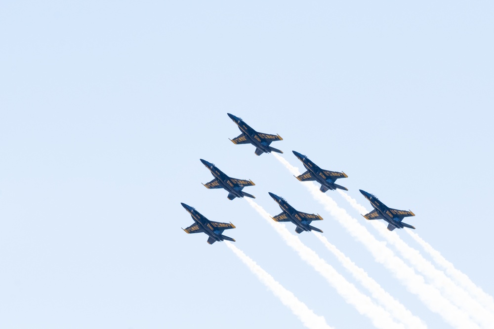 Travis AFB hosts Wings Over Solano air show, open house