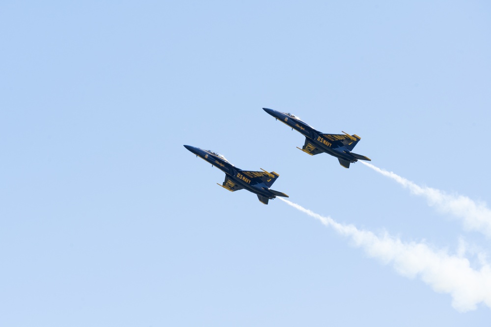 Travis AFB hosts Wings Over Solano air show, open house