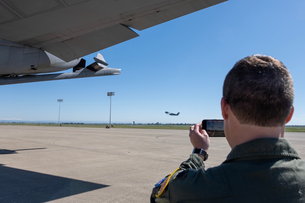 Travis AFB hosts Wings Over Solano air show, open house