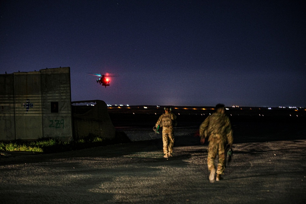 82nd CAB Apache Night QRF