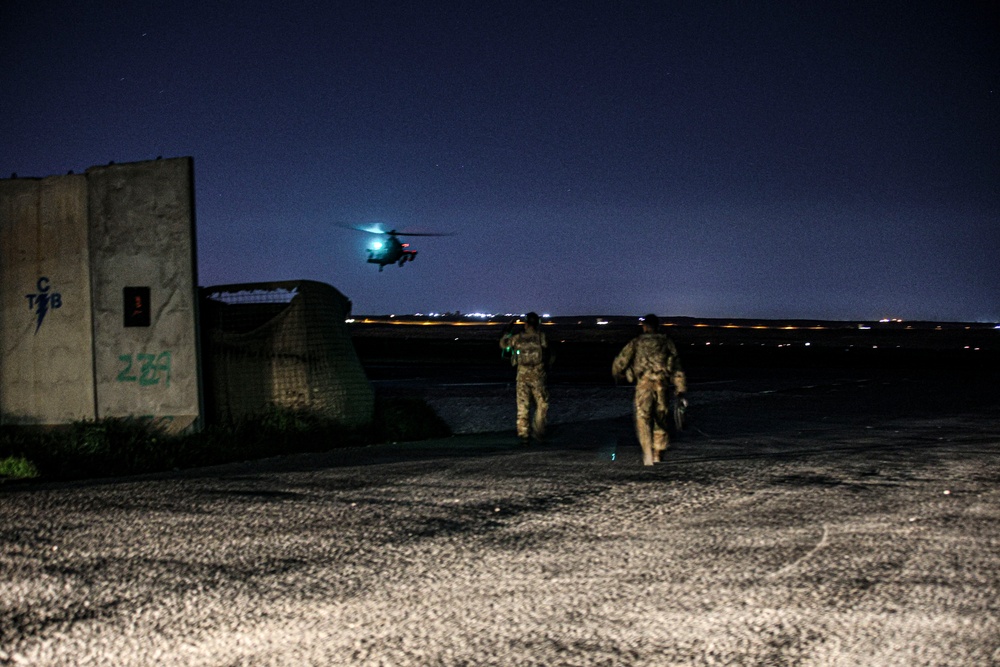 82nd CAB Apache Night QRF