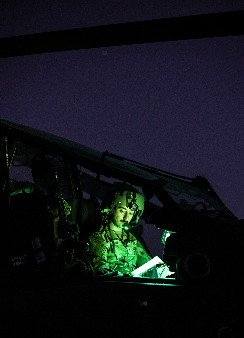 82nd CAB Apache Night QRF