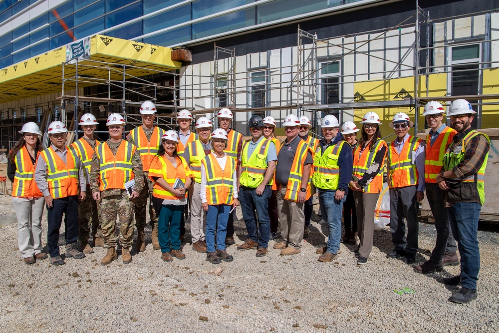 Corps SPD commander tours SPL projects: Veterans Affairs Spinal Cord Injury Community Living Center