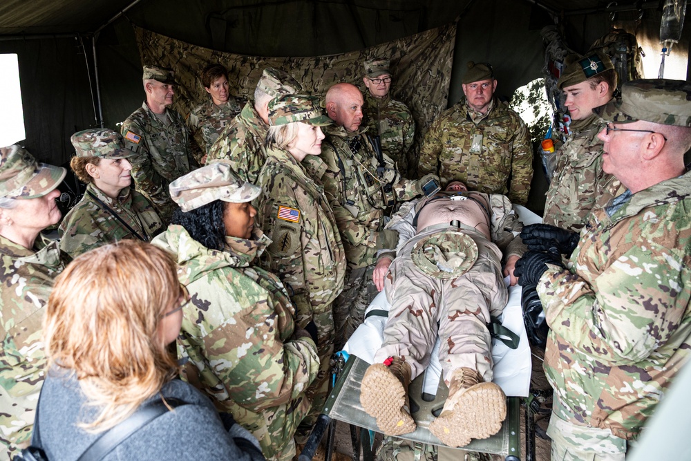 Distinguished visitors see latest frontline medical tech during Capstone 4 exercise