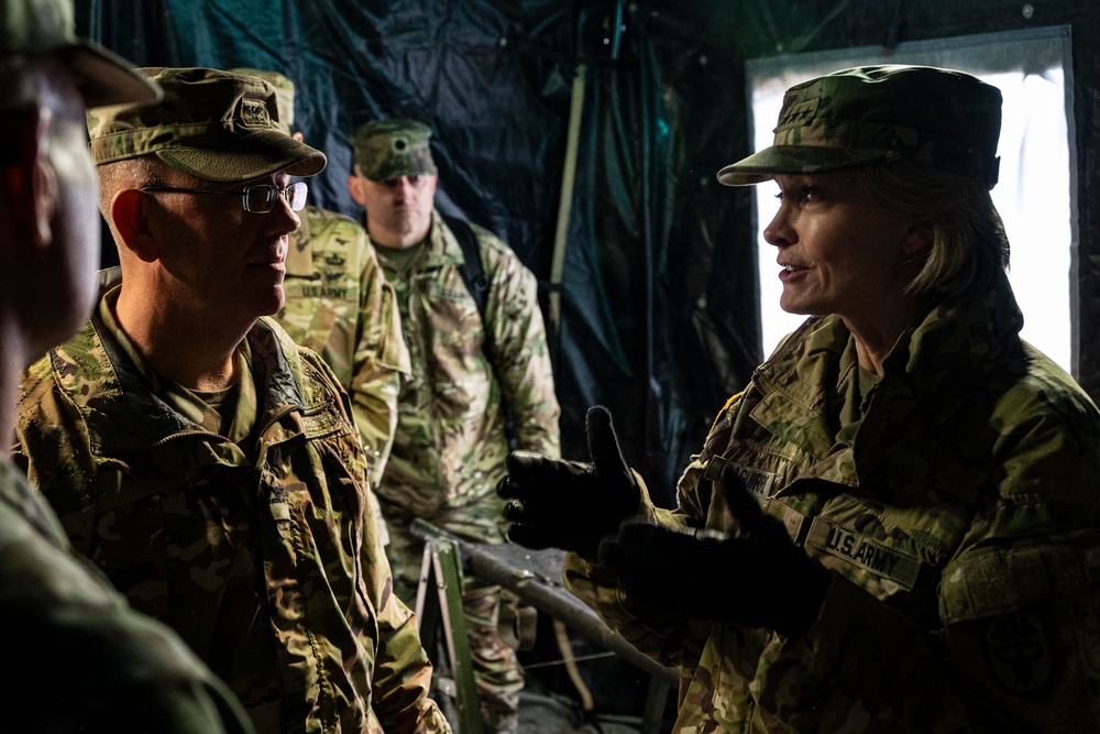 Distinguished visitors see latest frontline medical tech during Capstone 4 exercise