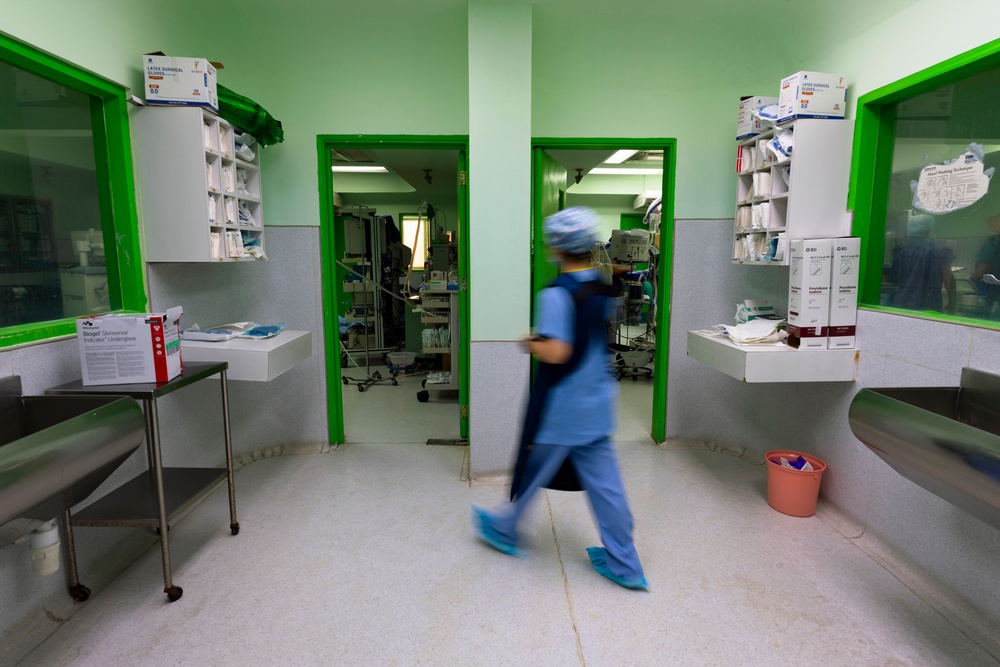 USAF surgical team partners with St. Vincent hospital