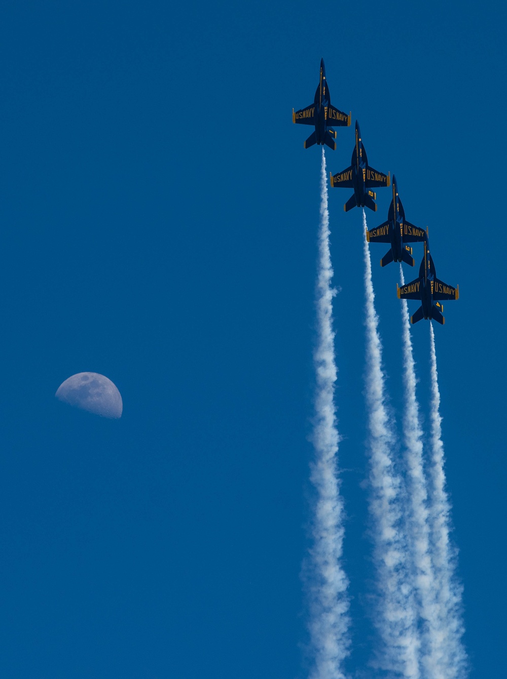 Travis AFB hosts Wings Over Solano air show, open house