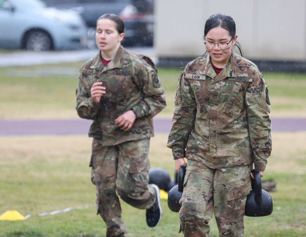 Camp Zama unit offers taste of Army life to cadets, culinary students